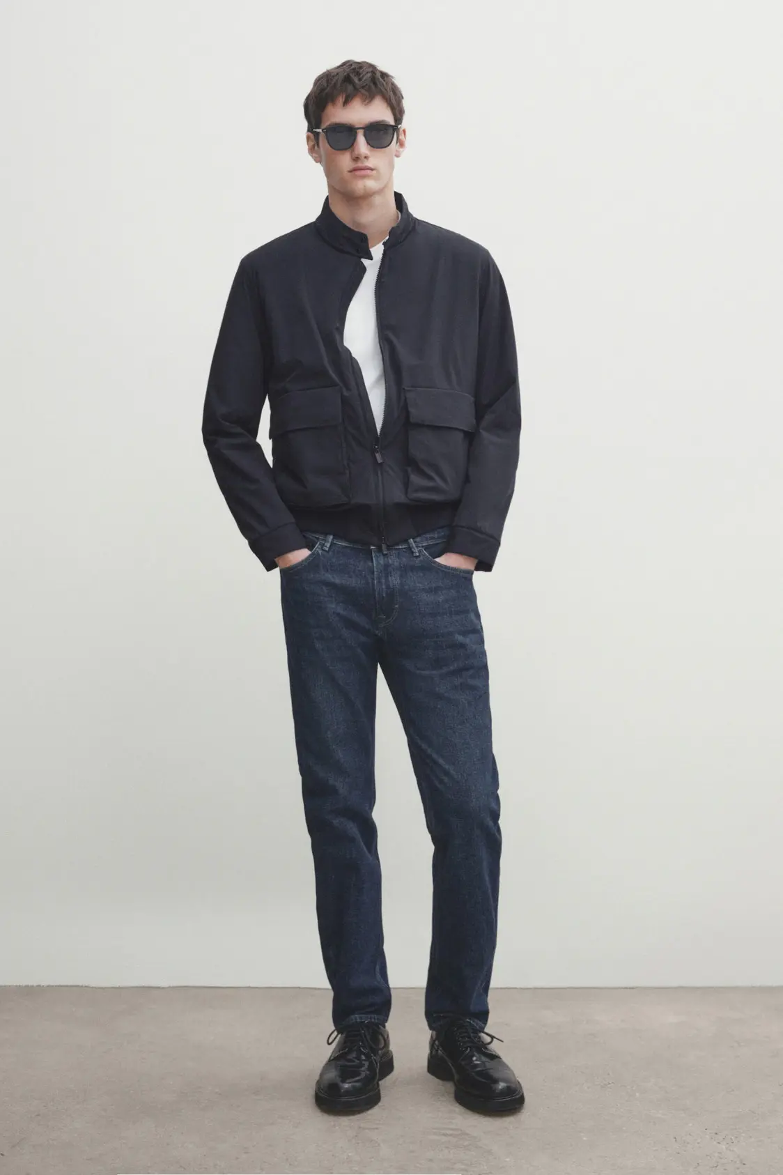 Calça Jeans Slim Fit com Lavagem Enzimática