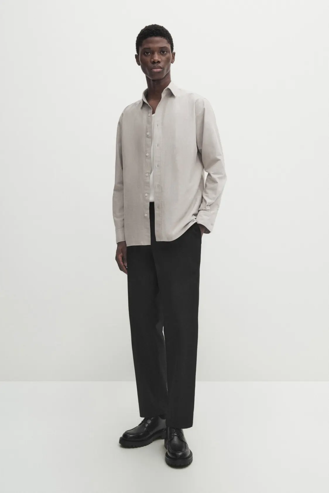 Camisa Regular Fit em Popeline com Bolso
