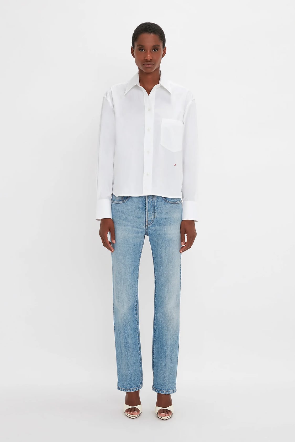 Camisa Oversized Gola Pontuda em Branco